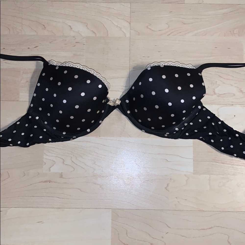 VICTORIA’S SECRET POLKA DOT BRA